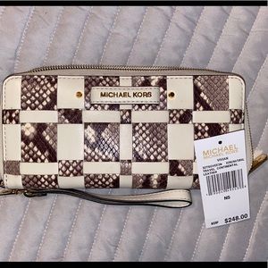 Michael Kors Continental Leather Wallet